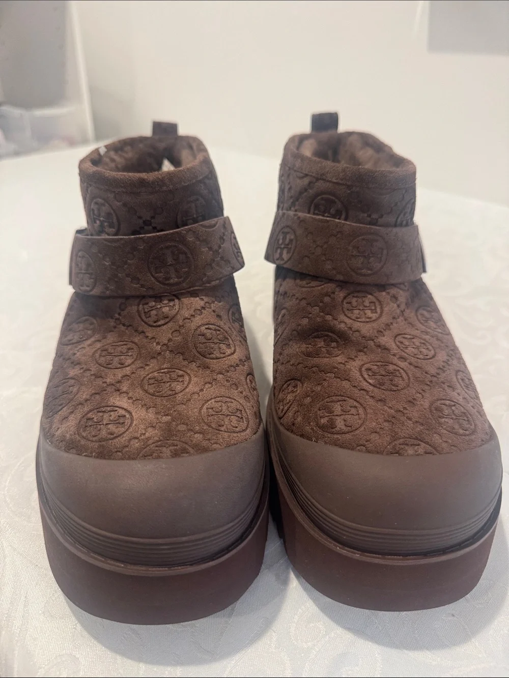 Tory Burch Shearling Lined Platform Boot. Ladies 10